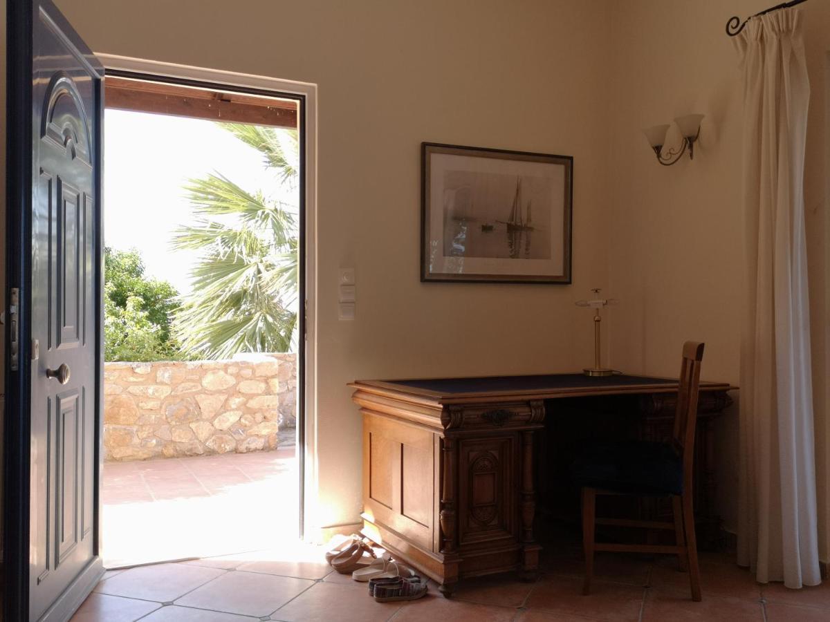 Villa Lir Tholos  Ngoại thất bức ảnh