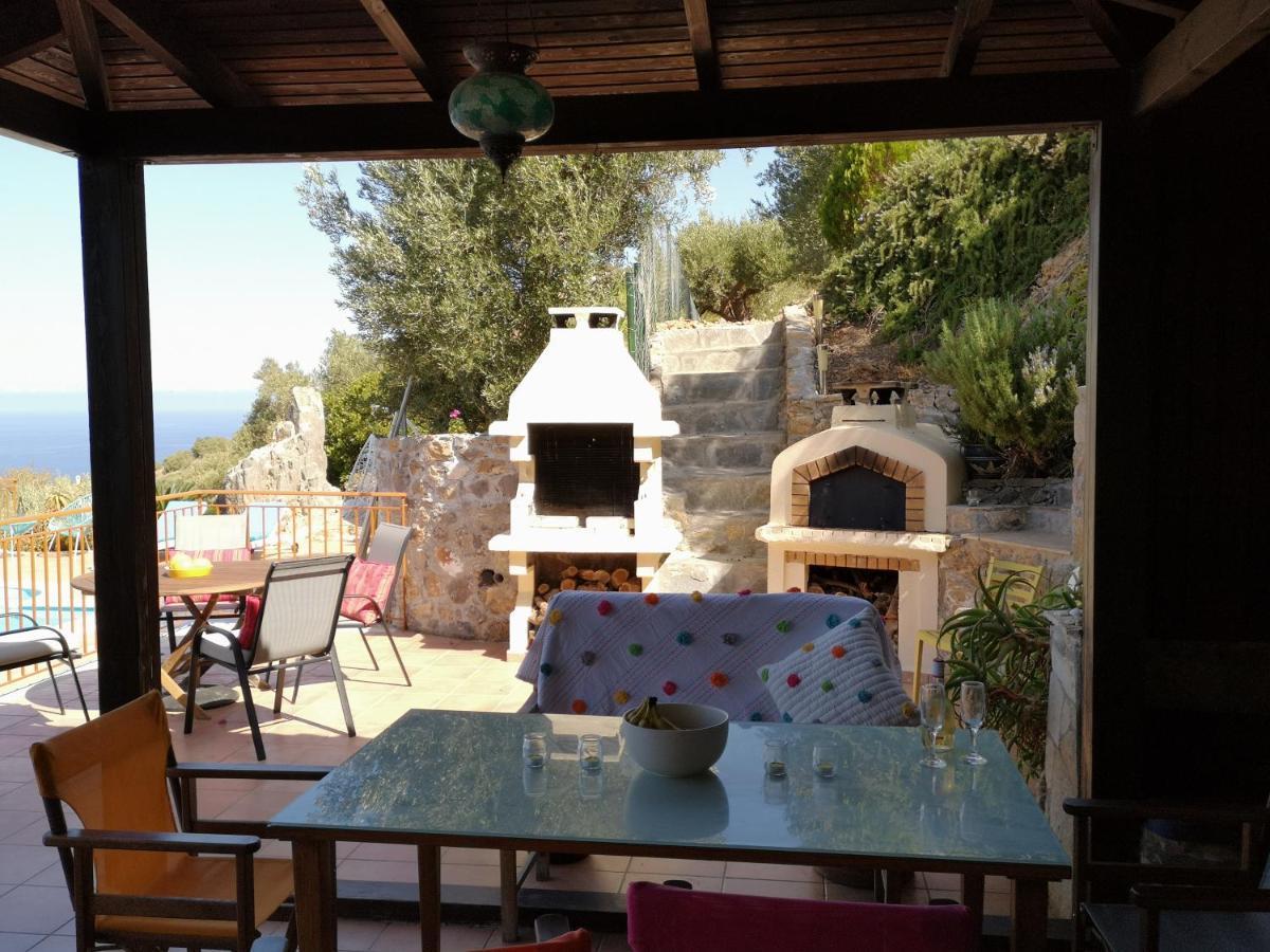 Villa Lir Tholos  Ngoại thất bức ảnh