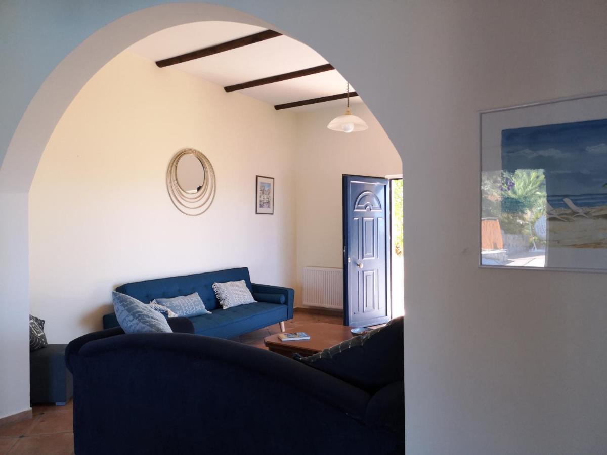 Villa Lir Tholos  Ngoại thất bức ảnh